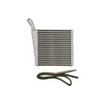 Radiatore, raffreddamento motore NISSENS 606334
