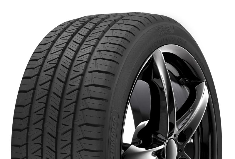 KORMORAN SUV Summer 235/55 R17 99V