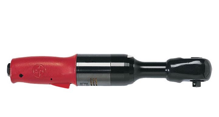 Cheie unghiulară cu clichet Chicago Pneumatic 3/8`, pneumatică, cuplu maxim 122 Nm