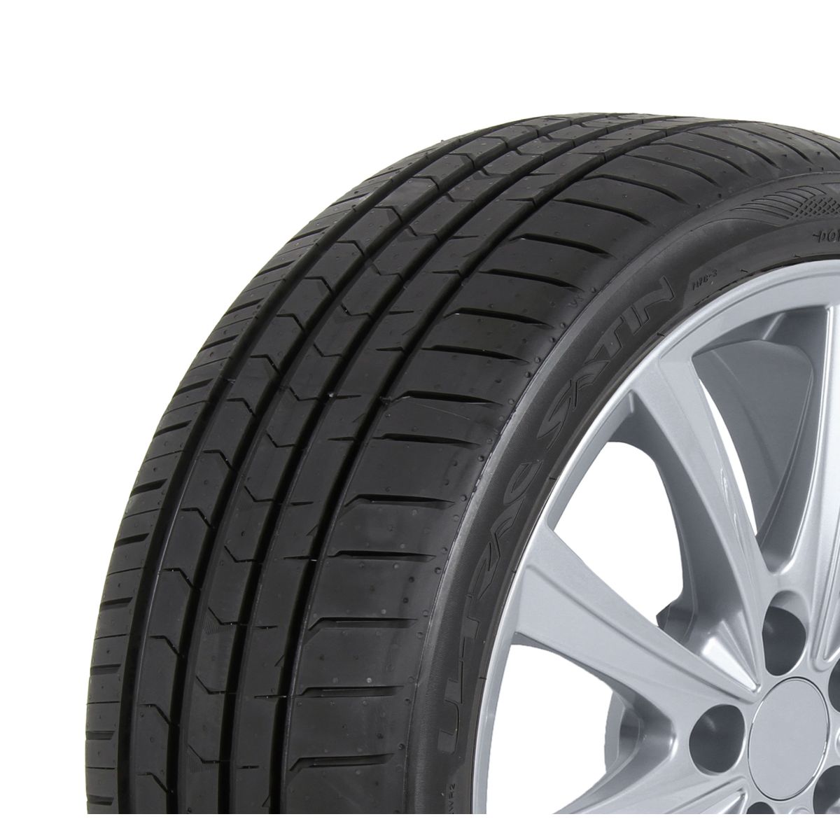 Image of Zomerbanden  Ultrac Satin 215/45R18 XL 93Y, Productiedatum 2021