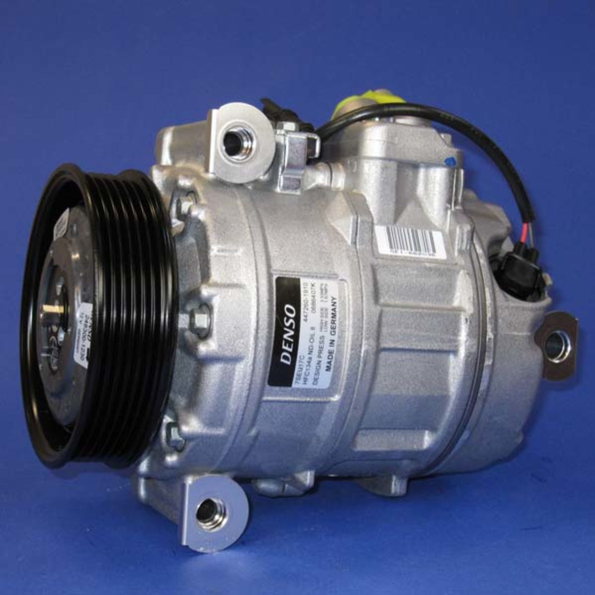 Compressor, airconditioner
