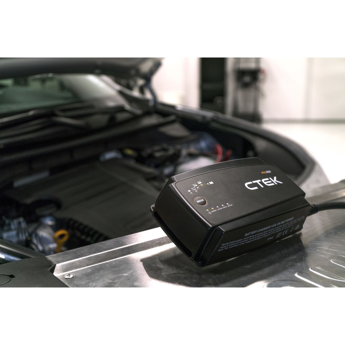 Chargeur et testeur de batterie CTEK 40-194