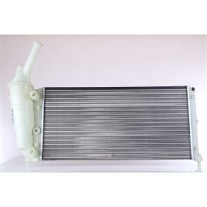 Radiador, arrefecimento do motor NISSENS 61893