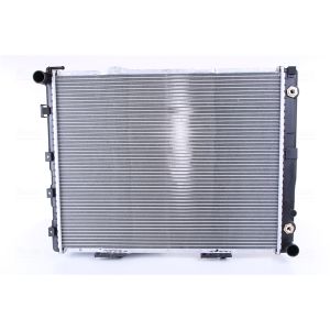 Radiador, arrefecimento do motor NISSENS 62679A