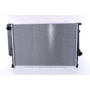 Radiador, arrefecimento do motor NISSENS 60747A