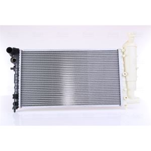 Radiador, arrefecimento do motor NISSENS 63521A
