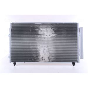 NISSENS 94425 Condensatore Climatizzatore Per Mercedes-Benz Classe E (W210, S210, VF210) - Senza Filtro Essiccatore
