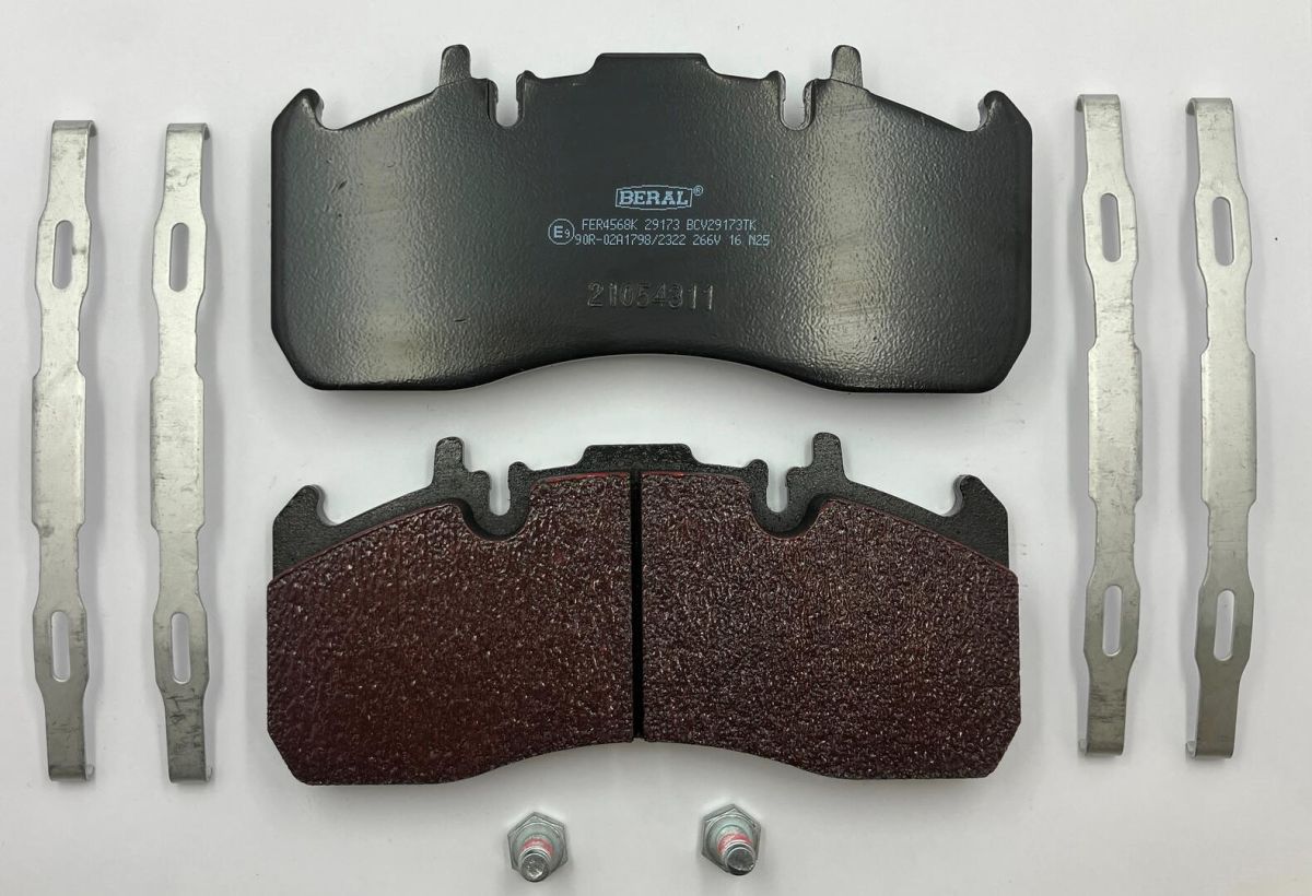 Комплект гальмівних колодок MERITOR ELSA 225-1 RVI D, MIDLUM, VOLVO FH, FH II, FH III, FH12, FH16, FH16 II, FH16 III, FL II, FL III, FM, FM III, FMX II, FMX III D11A-330-MDS2043A 08.93- фото 2