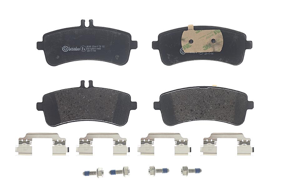 Колодки гальмівні дискові (комплект 4 шт) MB C-CLASS (W205) 4.0 2013.07- BREMBO (P50132) BREMBO фото 4