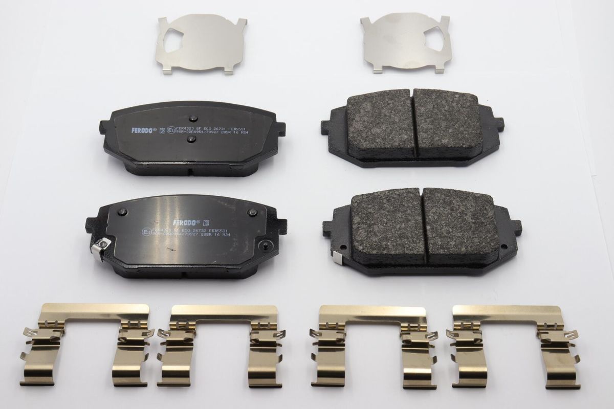 Комплект гальмівних колодок передн , HYUNDAI I40 I, I40 I CW, TUCSON, KIA OPTIMA, SPORTAGE IV, SPORTAGE V 1.6-2.5 07.11- фото 3