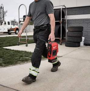 Dispozitiv de pornire BOOSTER M18 JS2000 2000A 12V Jump Starter - 9