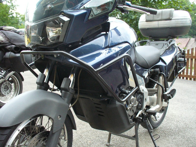 RDMOTO padací rámy APRILIA ETV 1000 (CAPO NORD) 01-06 (CF13KD)