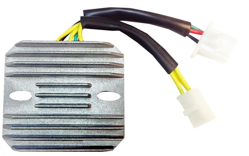 DZE regulátor generátoru HONDA CH 150 A/AC, 250 A/AC 85-88, CMX 250 C (REBEL) 85-00, CN 250 A, A/AC 87-01, NX 350 (SHARPA) 00, KYMCO BET&WIN 250, 125 00-02, DINK 250, 125 00, HEROISM 125, 150 00 (31600-KAS-901, 31600-KM1-008, 31600-KR3-670, 31600-KR3-671,