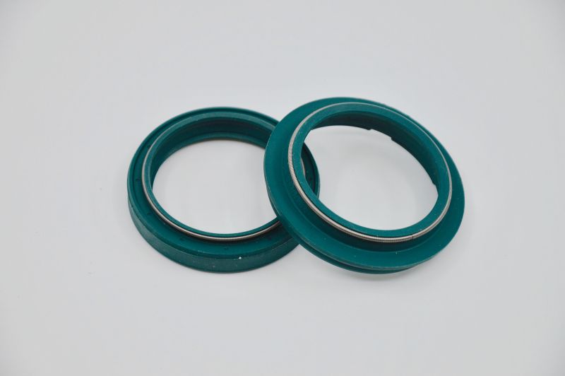 SKF sady gufer a prachovek pro př.vidlice APRILIA RSV 1000 FACTORY RSV4 99-15, TUONO 1000, 1100 V4 FACTORY 02-20