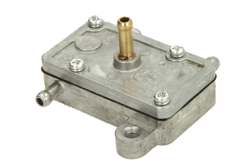 INPARTS palivové čerpadlo CHIŃSKI SKUTER/MOPED/MOTOROWER/ATV 2T 1 PE40 (SKUTER 2-SUW, SILNIK POZIOMY/MINARELLI HORIZONTAL), 4T ATV BASHAN, ATV 110CC, 139QMB/A (SKUTER 4-SUW, GY6-50), 139FMB (4-BIEGOWY, SILNIK POZIOMY) MOTOROWER/ATV, GY6 125/150 SKUTER 4T,