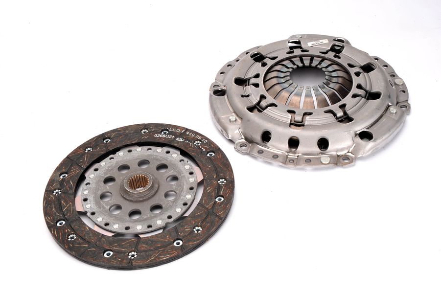 Set kvačila 228mm za vozilo VOLVO C30, C70 2, S40 1, S40 2, S60 1, S80 1, V40, V50, V70 2 1.6-2.5