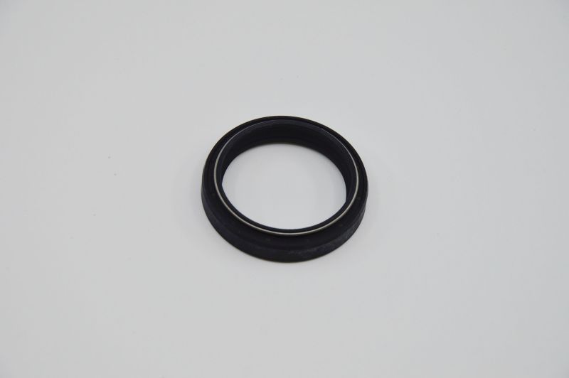SKF gufera pro přední vidlice APRILIA NA 850 (MANA) 07-10, RSV 1000 00-08, SL 750 (SHIVER) 07-09, TUONO 1000 R 02-08