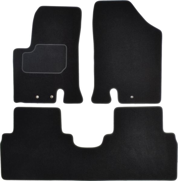Set Covorase Auto Si Tavita Portbagaj KIA VENGA (YN) din 2010-2019, Cauciuc, Protectie Porbagaj, 4x Stickere auto cu KIA