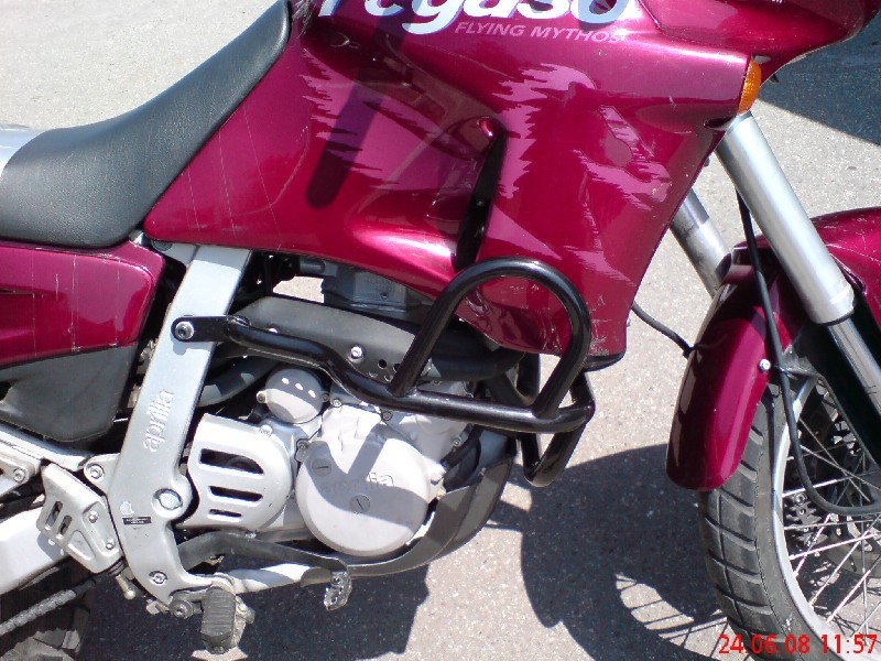 RDMOTO padací rámy APRILIA PEGASO 650 92-95 (CF16KD)