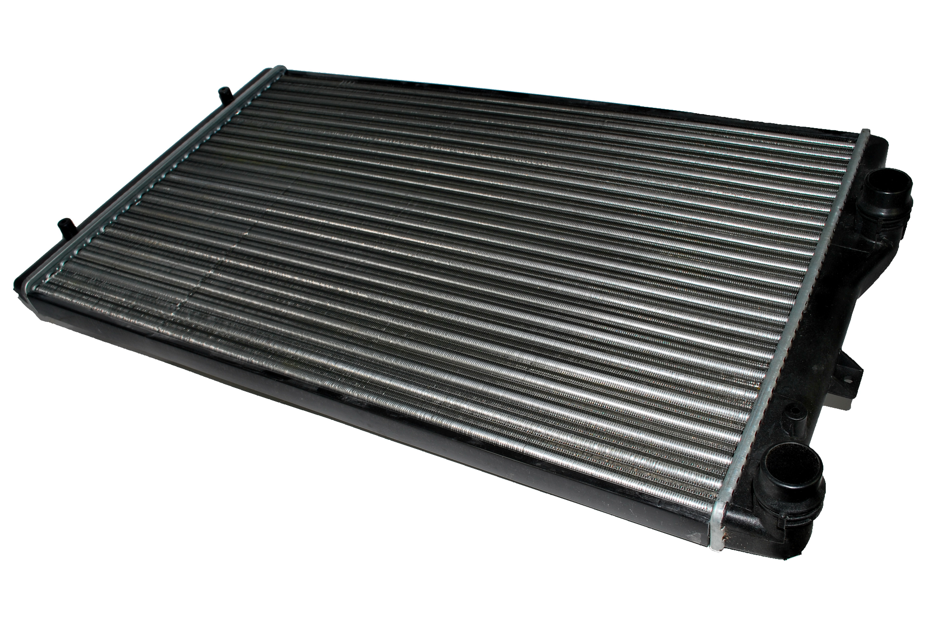 Радіатор двигуна (акпп/мкпп) AUDI A3, TT, SEAT ALTEA, ALTEA XL, LEON, TOLEDO III, SKODA OCTAVIA II, SUPERB II, YETI, VW BEETLE, CADDY ALLTRACK IV, CADDY III, CADDY IV, CC B7, EOS 1.0-2.5 02.03-12.20