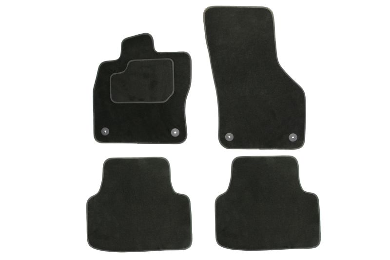 Set Covorase Auto Si Tavita Portbagaj Volkswagen PASSAT B8 (3G2, CB2) din 2014-2024, Cauciuc, Protectie Porbagaj, 4x Stickere auto cu Volkswagen