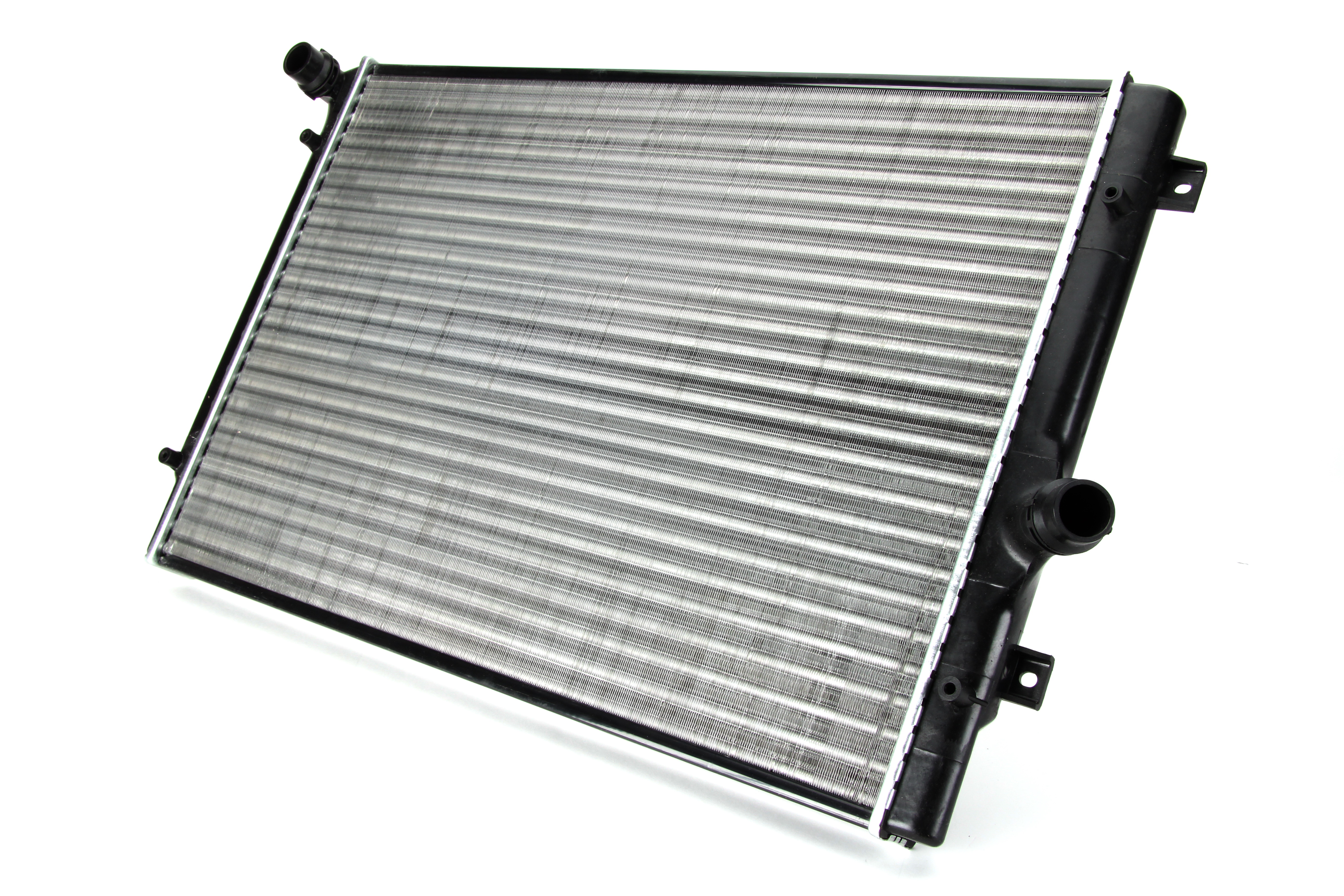 Радіатор двигуна (акпп/мкпп) AUDI A3, TT, SEAT ALTEA, ALTEA XL, LEON, TOLEDO III, SKODA OCTAVIA II, SUPERB II, YETI, VW BEETLE, CADDY ALLTRACK IV, CADDY III, CADDY IV, CC B7, EOS 1.2-3.6 02.03-09.20
